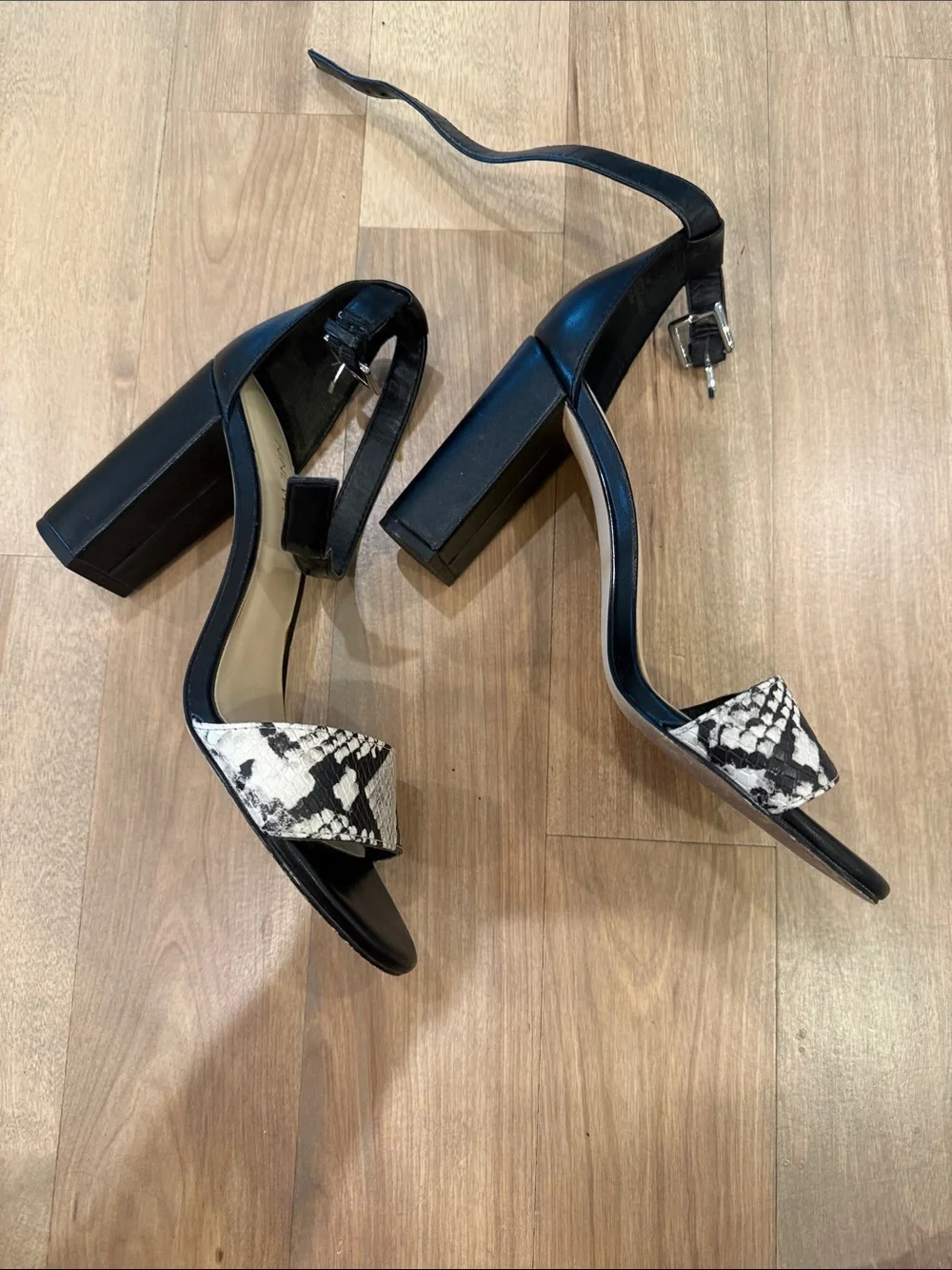 Nine West Black Sandals with Snake-Print Front Strap